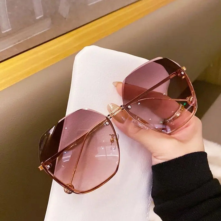 Brand Design 2025 Fashion New Polygonal Metal Sunglasses Retro Ladies Glasses Classic Trend Luxury Driving Travel Eyewear