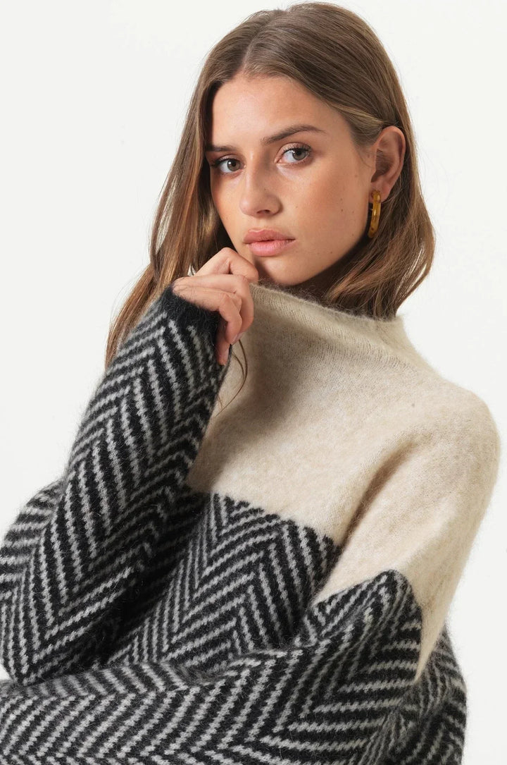 Stéphane™ - Luxury Cashmere Turtleneck
